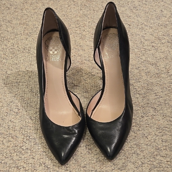 VINCE CAMUTO VP Halona Heels - Picture 3 of 9